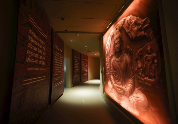 وزیر اعظم مودی نے مہاتما بدھ کے پپراوا آثار کی بین الاقوامی نمائش کا افتتاح کیا وزیر اعظم مودی نے مہاتما بدھ کے پپراوا آثار کی بین الاقوامی نمائش کا افتتاح کیا