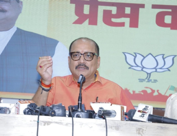 آپ لیڈروں کی بدلتے رنگ سے عوام حیران: سچدیوا