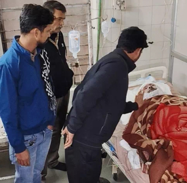 گجرات کے انکلاو میں کرپشن کو بے نقاب کرنے پر کسان کو زندہ جلانے کی کوشش گجرات کے انکلاو میں کرپشن کو بے نقاب کرنے پر کسان کو زندہ جلانے کی کوشش