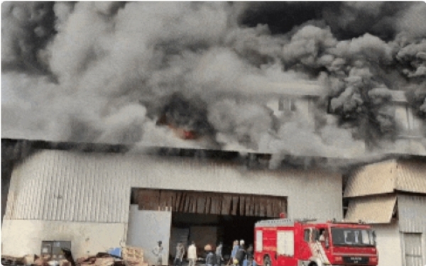 مرکزکے زیر انتظام خطہ دمن کے ڈابھیل میں دو کمپنیوں میں زبردست آتشزدگی