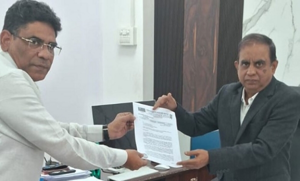 تلنگانہ میں اردو ووٹر لسٹ کی عدم اشاعت پر چیف الیکٹورل آفیسرکو یادداشت پیش