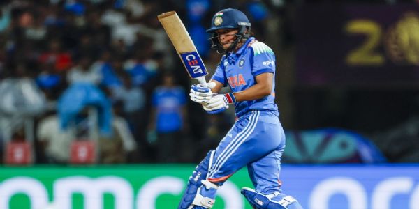 آئی سی سی ویمنز ٹی 20 رینکنگ میں ہرمن پریت کور کو فائدہ، دیپتی شرما ٹاپ پوزیشن سے محروم