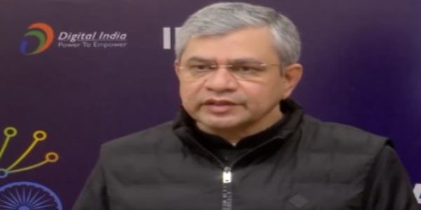 اے آئی سیکٹر میں ملازمت میں اضافے کی شرح 33 فیصد، اس کی پانچوں لیئر میں بڑی سرمایہ کاری آرہی ہے: اشونی ویوشنو