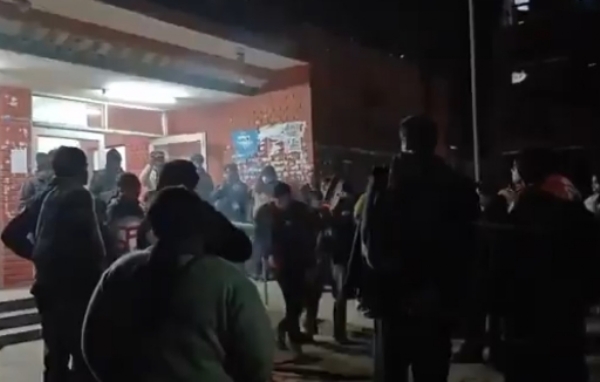 یونیورسٹی انتظامیہ نے جے این یو میں متنازعہ نعرے لگانے کے بارے میں پولیس میں شکایت درج کرائی یونیورسٹی انتظامیہ نے جے این یو میں متنازعہ نعرے لگانے کے بارے میں پولیس میں شکایت درج کرائی