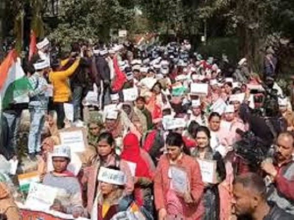 بھوپال میں منتخب اساتذہ کا مظاہرہ