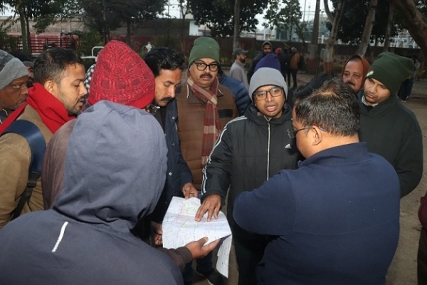 کلکٹر نے علاقے کا دورہ کر کے صورتحال کا جائزہ لیا، فائل فوٹو کلکٹر نے علاقے کا دورہ کر کے صورتحال کا جائزہ لیا، فائل فوٹو