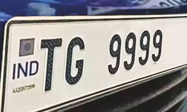 حیدرآباد میں فینسی نمبر 9999 کا نمبر 18 لاکھ میں فروخت