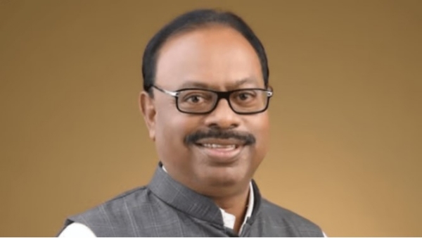 MAHA POLITICS WAR OF WORDS BAWANKULE SAPKAL