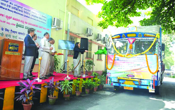بی ایچ ای ایل نے وندے بھارت سلیپر ٹرین منصوبے کے لیے سیمی ہائی اسپیڈ اَنڈر سلنگ ٹریکشن کنورٹرز کی فراہمی شروع کی