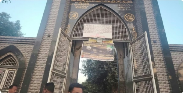 احمد آباد میونسپل کارپوریشن نے چارٹوڈا قبرستان میں 300 قبروں کو ہٹانے کا نوٹس جاری کیا