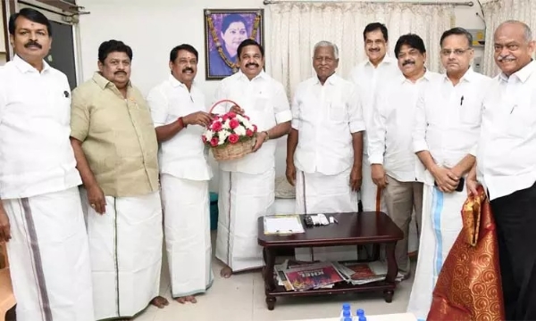 تمل ناڈو میں کے پلانیسوامی اور نینار ناگیندرن کااسمبلی انتخابات کےلئے سیٹوں کی تقسیم پر تبادلہ خیال