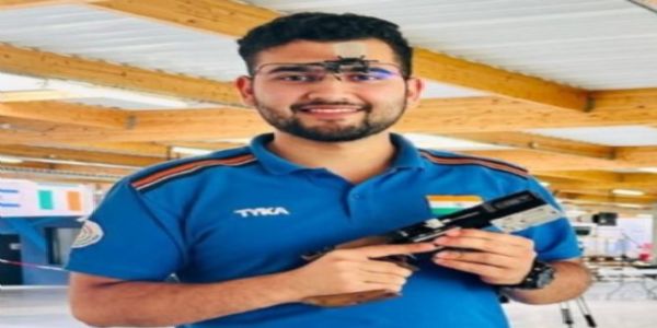 ایشیائی کھیل: انیش بھانوالا 25 میٹر ریپڈ فائر پسٹل میں ساتویں مقام پر رہے