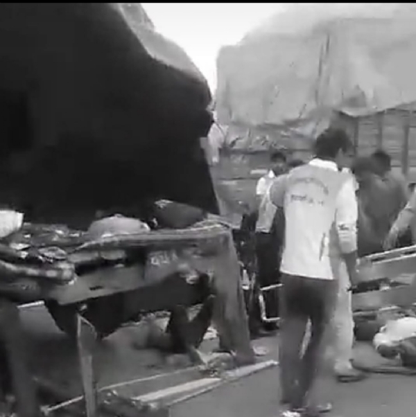 UP-ROAD-ACCIDENT-4-DEAD-SAHARANPUR UP-ROAD-ACCIDENT-4-DEAD-SAHARANPUR