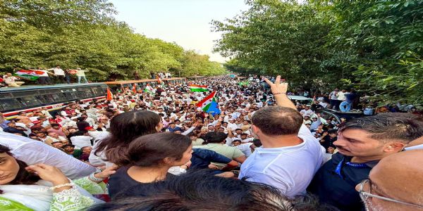 مبینہ ووٹ چوری کے معاملے پر انڈیا اتحاد کا سپریم کورٹ تک مارچ
