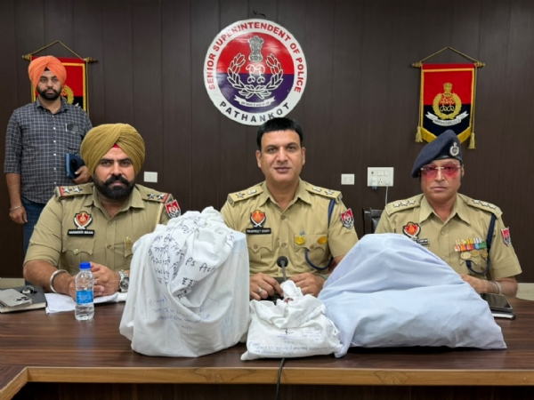 PATHANKOT-BORDER-SMUGGLING- PATHANKOT-BORDER-SMUGGLING-