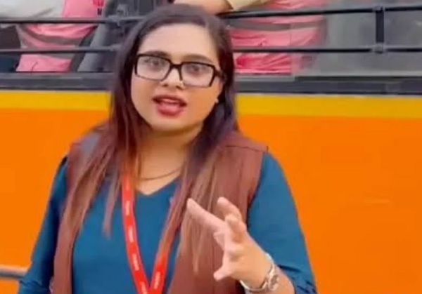 SC-JOURNALIST-RICHA-PARASHAR-AGAINST-RAHUL-GANDHI