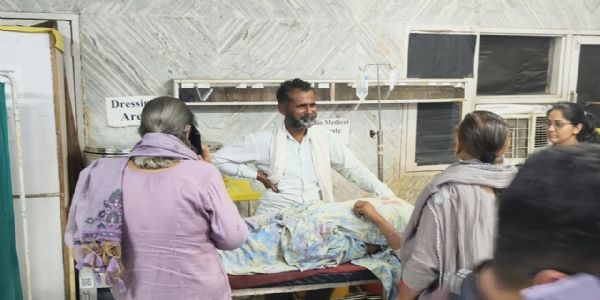 پنجاب: تیز رفتار کار نے مزدوروں کو کچلا ، 8 کی موت