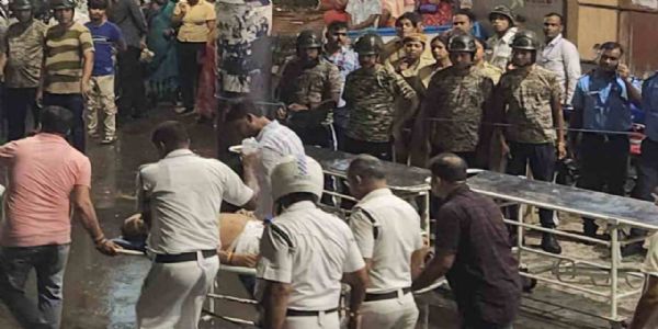 کولکاتا پنڈال حادثہ: منتظمین پر غیر ارادی قتل کا مقدمہ درج، نومی تک علاقے میں دفعہ 163 نافذ