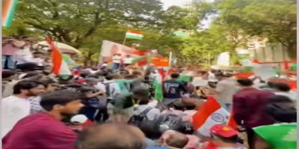 ممبئی میں چیف الیکشن کمشنر گیانیش کمار کے استعفے کا مطالبہ، سی جے پی کا مظاہرہ