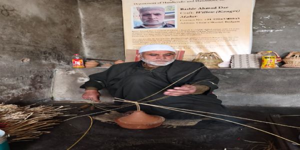کانگڑی : کشمیر کی سردیوں کی گرمی اور ثقافت کی پہچان