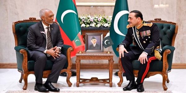 پاکستانی فوج کے سربراہ اور مالدیپ کے صدر معیزو کی ملاقات ، دفاعی تعاون کو فروغ دینے پر تبادلہ خیال