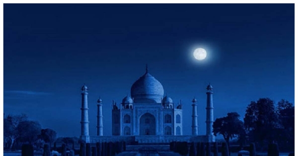 آج چاندنی رات میں تاج محل کا دیدار کریں گے سیاح آج چاندنی رات میں تاج محل کا دیدار کریں گے سیاح