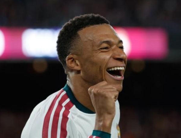 Sports-Football-Real-Madrid-bt-Barcelona Sports-Football-Real-Madrid-bt-Barcelona