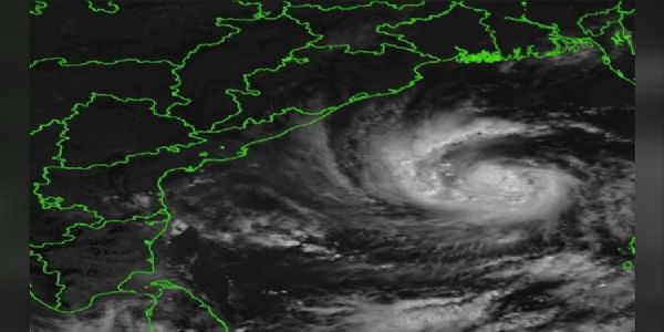 سمندری طوفان ارنب کا رخ آندھرا پردیش کی طرف ، تمام ساحلی علاقوں میں الرٹ
