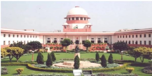 دہلی میں ایس آئی آر پر سپریم کورٹ کے الیکشن کمیشن سے سخت سوالات، اگلی سماعت نومبر میں