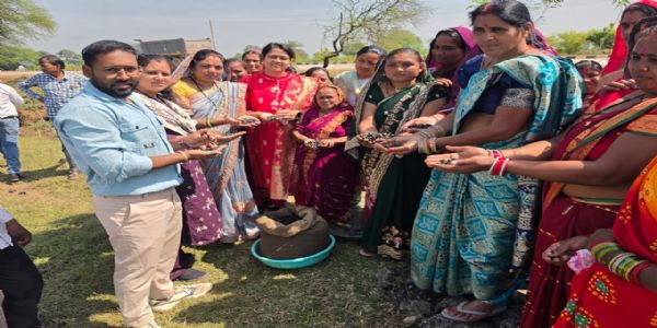 چھتیس گڑھ میں مکھانے کی کاشت سے کسانوں کو فی ایکڑ 70 ہزار روپے تک کا منافع