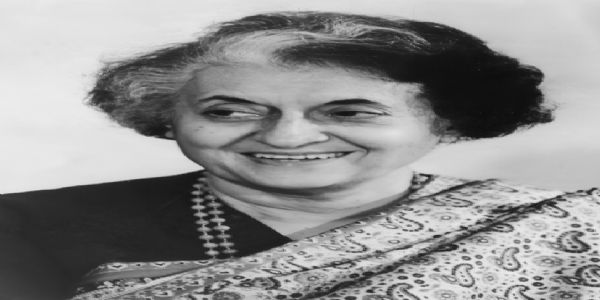 تاریخ کے صفحات میں 31 اکتوبر: جب وزیر اعظم اندرا گاندھی کے قتل سے دہل اٹھا پورا ملک