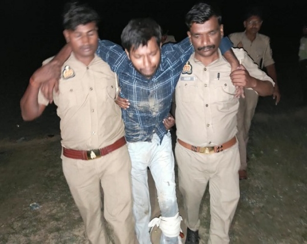 UP-ENCOUNTER-LOOT-ACCUSED-INJU UP-ENCOUNTER-LOOT-ACCUSED-INJU