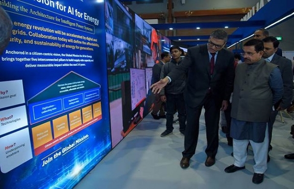 پرہلاد جوشی نے انڈیا اے آئی امپیکٹ سمٹ میں آئی ایس اے پویلین کا دورہ کیا پرہلاد جوشی نے انڈیا اے آئی امپیکٹ سمٹ میں آئی ایس اے پویلین کا دورہ کیا