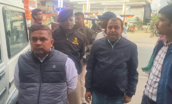 رشوت لینے کے الزام میں گرفتار محکمہ کان کنی کے دو ملازمین جیل رسید رشوت لینے کے الزام میں گرفتار محکمہ کان کنی کے دو ملازمین جیل رسید