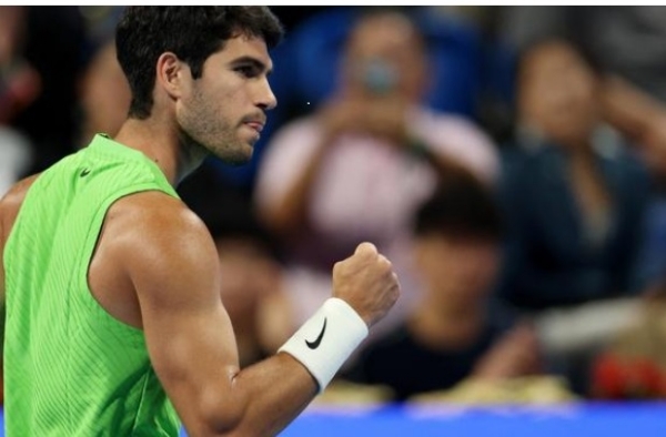 اسپین کے اسٹار ٹینس کھلاڑی کارلوس الکاراز اسپین کے اسٹار ٹینس کھلاڑی کارلوس الکاراز