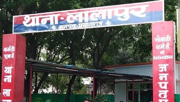 پریاگ راج میں ریٹائرڈ سی بی آئی انسپکٹر کا قتل، کمرے سے لاش ملی