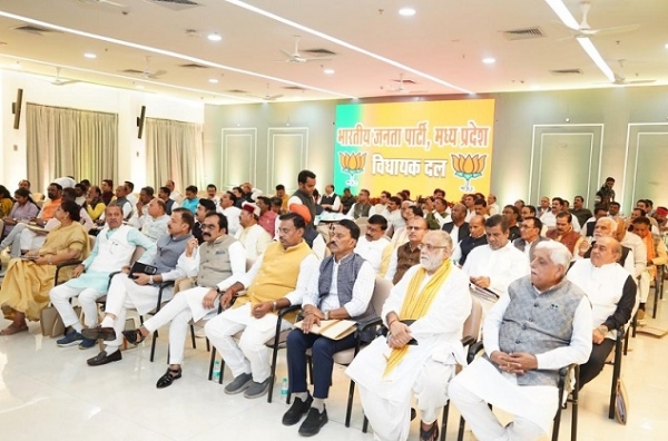 بی جے پی قانون ساز پارٹی کی میٹنگ بی جے پی قانون ساز پارٹی کی میٹنگ