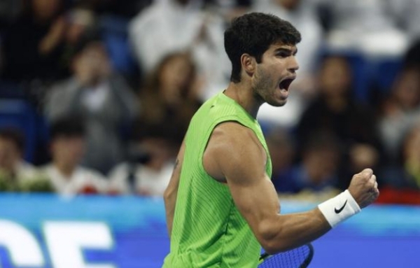 کارلوس الکاراز قطر اوپن کے سیمی فائنل میں پہنچے، جنیک سنر باہر کارلوس الکاراز قطر اوپن کے سیمی فائنل میں پہنچے، جنیک سنر باہر