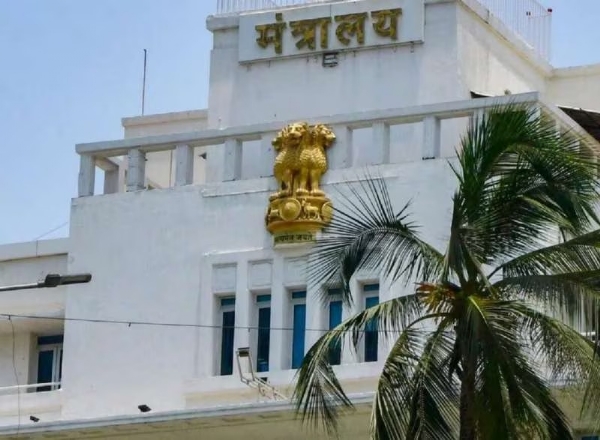 CRIME-MAHA-BRIBERY-CLER-RELIEF CRIME-MAHA-BRIBERY-CLER-RELIEF