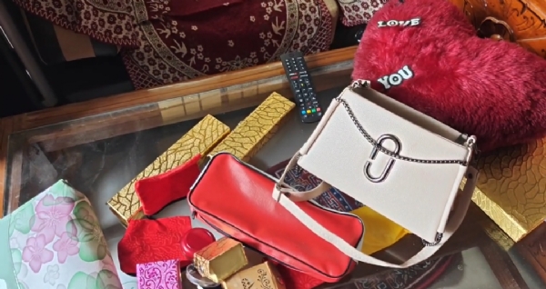 مدھے پورہ میں بڑی چوری،تالاتوڑ کر 8سے 9 لاکھ کی املاک کی چوری مدھے پورہ میں بڑی چوری،تالاتوڑ کر 8سے 9 لاکھ کی املاک کی چوری