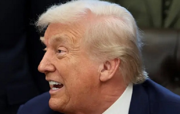 ٹرمپ کا حماس سے فوری طور پر مکمل اسلحہ چھوڑنے کا مطالبہ ٹرمپ کا حماس سے فوری طور پر مکمل اسلحہ چھوڑنے کا مطالبہ