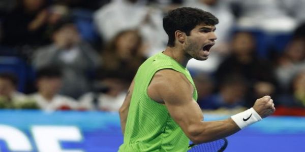 کارلوس الکاراز قطر اوپن کے سیمی فائنل میں پہنچے، جنیک سنر باہر