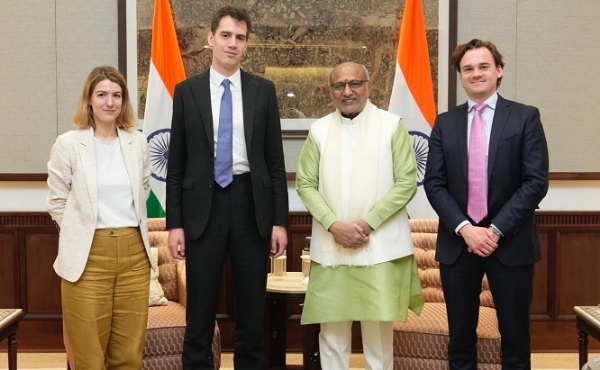 AI-SUMMIT-ARTHOR-MEET-VP AI-SUMMIT-ARTHOR-MEET-VP