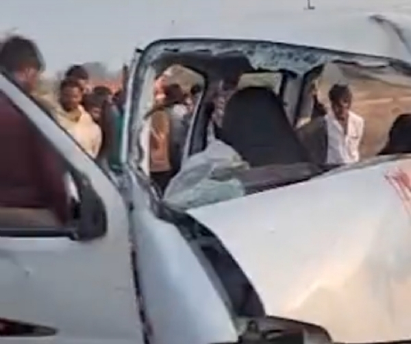 سڑک حادثہ میں احمد آباد کے ایک ہی خاندان کے چار افراد ہلاک