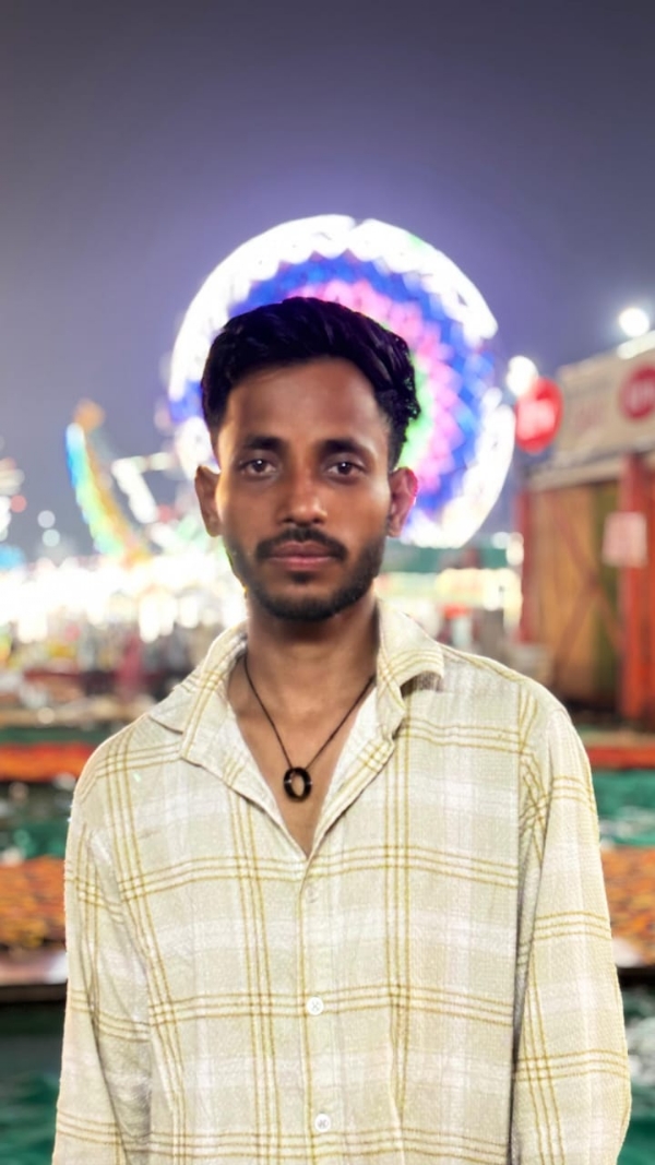 سبھاش نگر میٹرو ریڈ لائٹ کے قریب حادثہ، اسکوٹر سوار کی موت سبھاش نگر میٹرو ریڈ لائٹ کے قریب حادثہ، اسکوٹر سوار کی موت