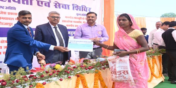 میگا لیگل ایڈ کیمپ میں 9890 مستحقین نے اسکیموں کے فوائد حاصل کئے