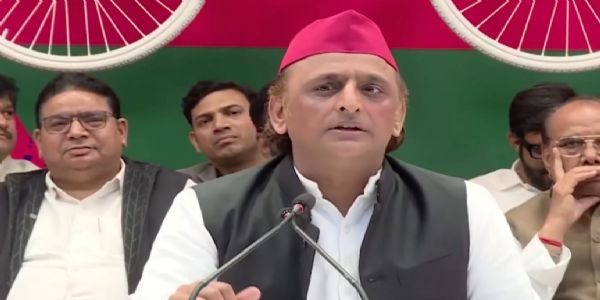 بی جے پی شنکراچاریہ کی توہین کر رہی ہے، عوام اسے منہ توڑ جواب دیں گے: اکھلیش یادو