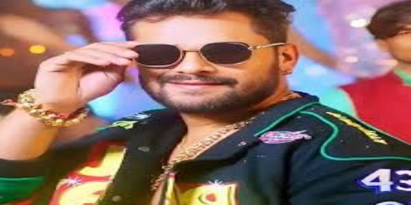 میتھلی ٹھاکر کے ’دھرتراشٹر اور دوریودھن‘ والے بیان پر کھیساری لال کی سخت تنقید