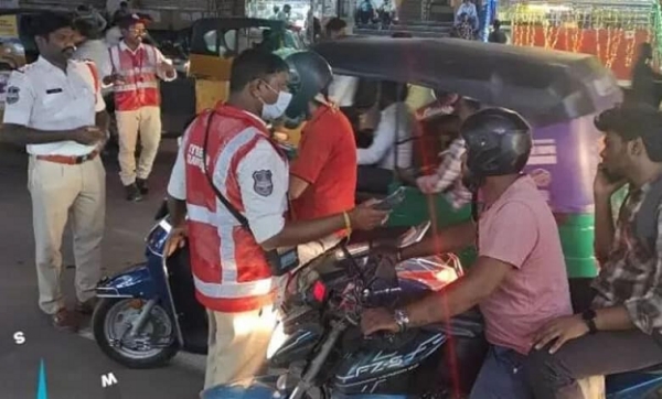 ڈرنک اینڈ ڈرائیو کی مہم کے دوران 243 افراد گرفتار ڈرنک اینڈ ڈرائیو کی مہم کے دوران 243 افراد گرفتار