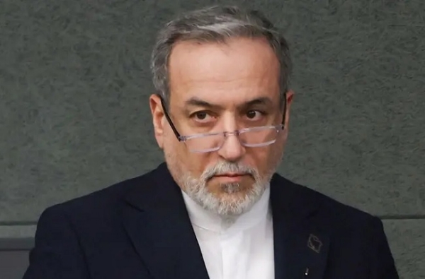 امریکہ کے ساتھ سفارتی حل اب بھی ممکن ہے: ایرانی وزیر خارجہ